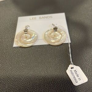 NWT Lee Sands mother of pearl earrings